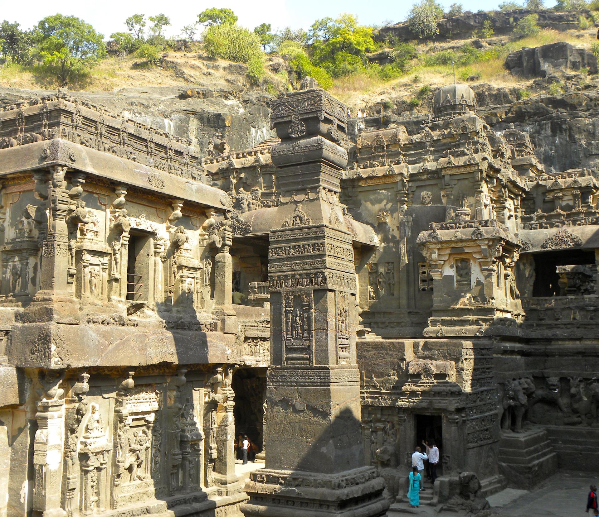 Discover Ajanta and Ellora Caves