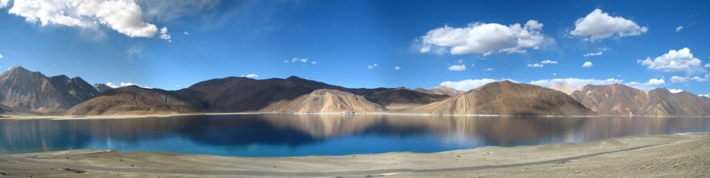 Pangong Tso, Photo courtesy of Gopal Vijayaraghavan via Wikimedia Commons