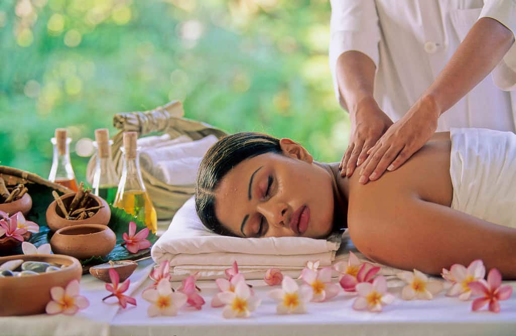 Ayurveda_Massage_Photo-courtesy-of-Amila-Tennakoon-via-Flickr