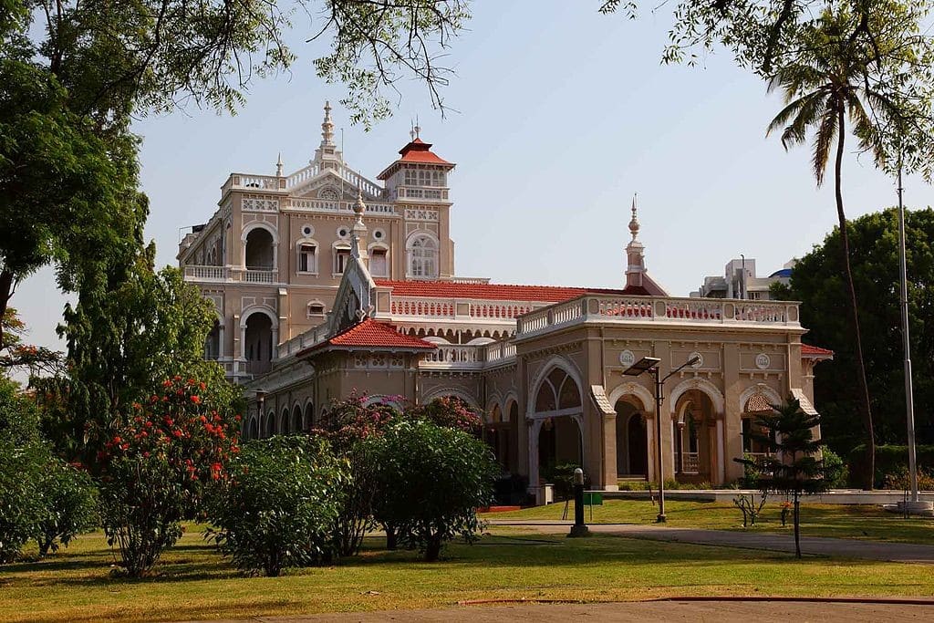 Gandhi_Aga_Khan_Palace_Pune_by_Ramnath_Bhat